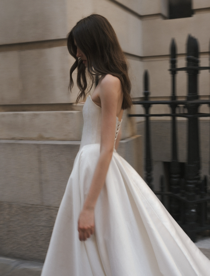 Elegant Ball Gown Strapless White Satin Wedding Dress SH4122