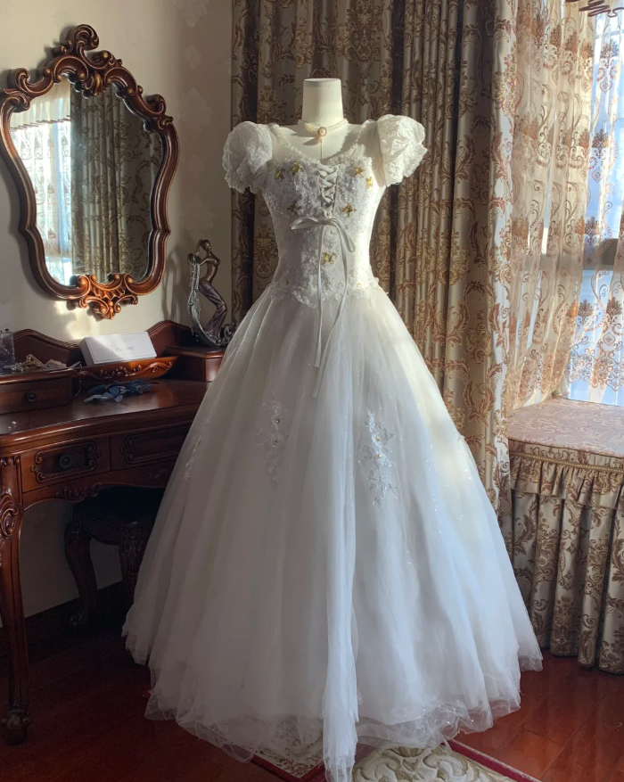 Classy White Ball Gown Tulle Lace Beaded  Long Wedding Dress Formal Bridal Dress D1719