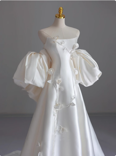 White sleeveless satin tube top elegant light wedding dress P2499