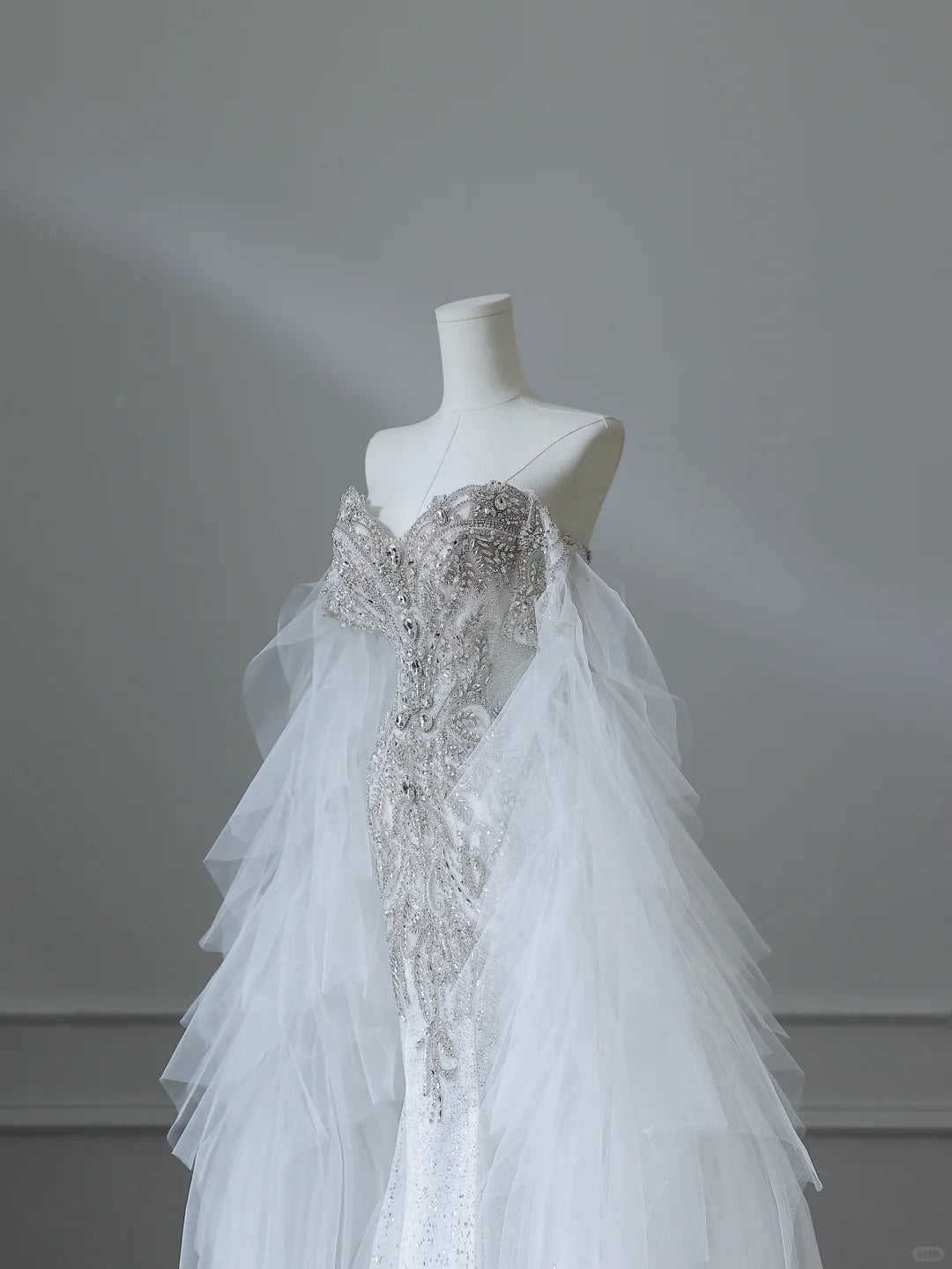 Chic Flowy White Glitter Mermaid Tulle Wedding Dress P2538