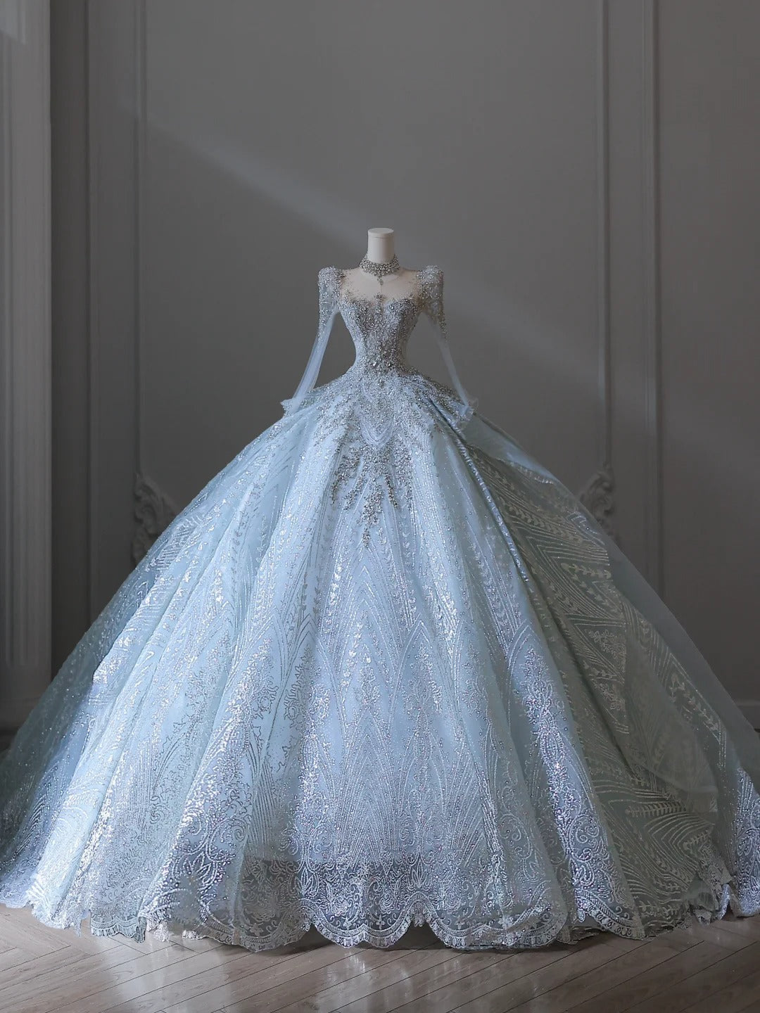 Vintage Glacier Blue Long Sleeve Sparkling Rhinestone Lace Floor-Length Wedding Dress P2547