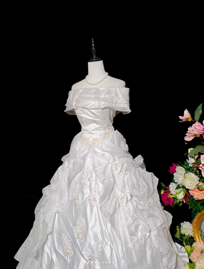 Vintage White Ball Gown Off The Shoulder Satin Pleated Appliques Beaded Birthday Quinceanera Dress D2356