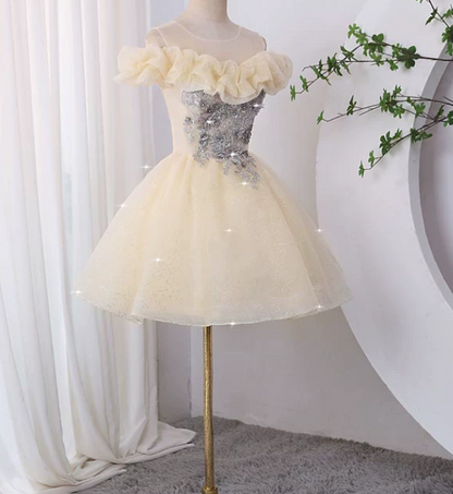 Cute Homecoming Dress Sheer Straps Beaded Applique Lace Short Prom Dress Back to School Outfits Party Dress  D6062