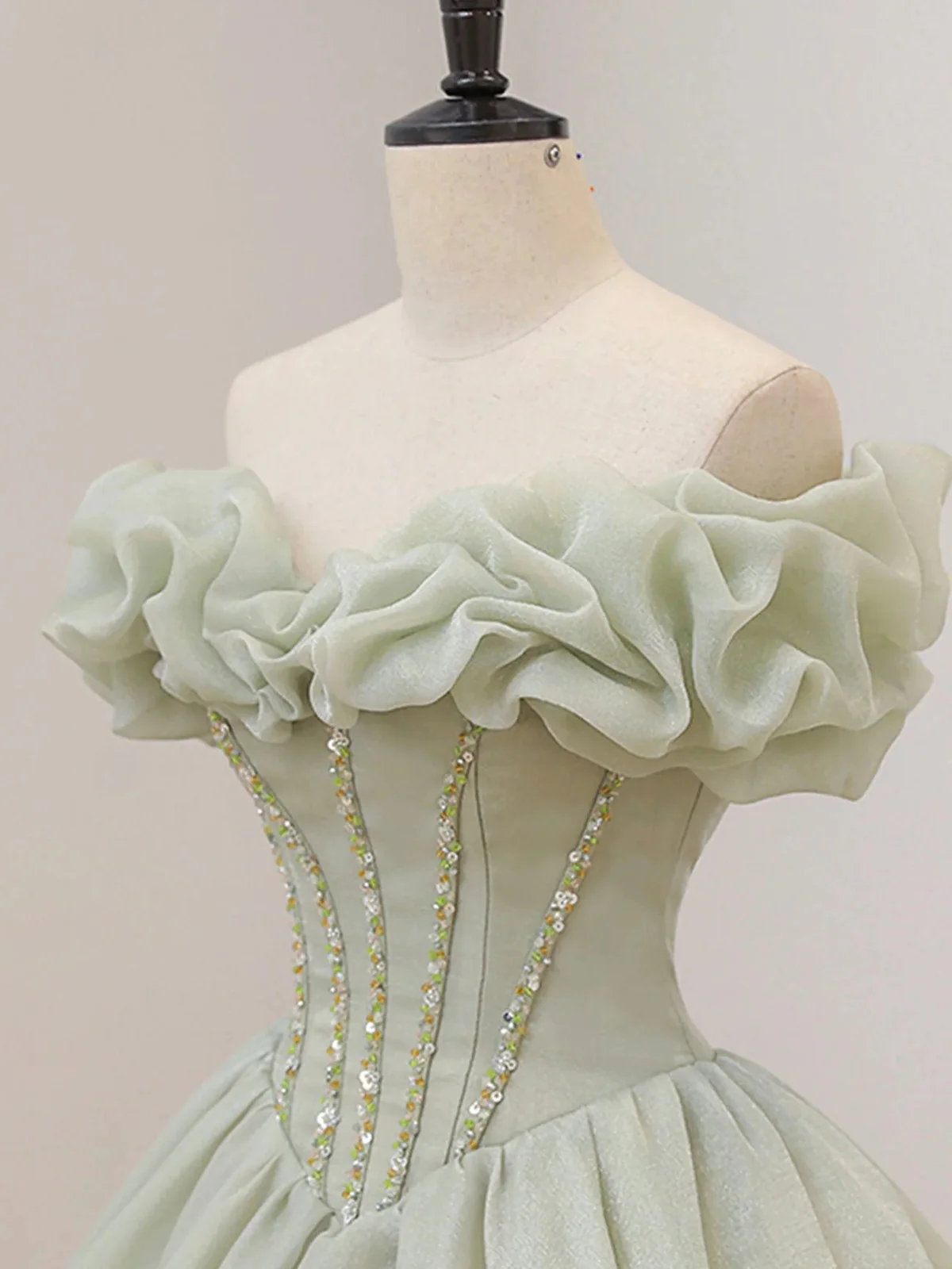 Off the Shoulder Green Tulle Beaded Prom Dresses P2204