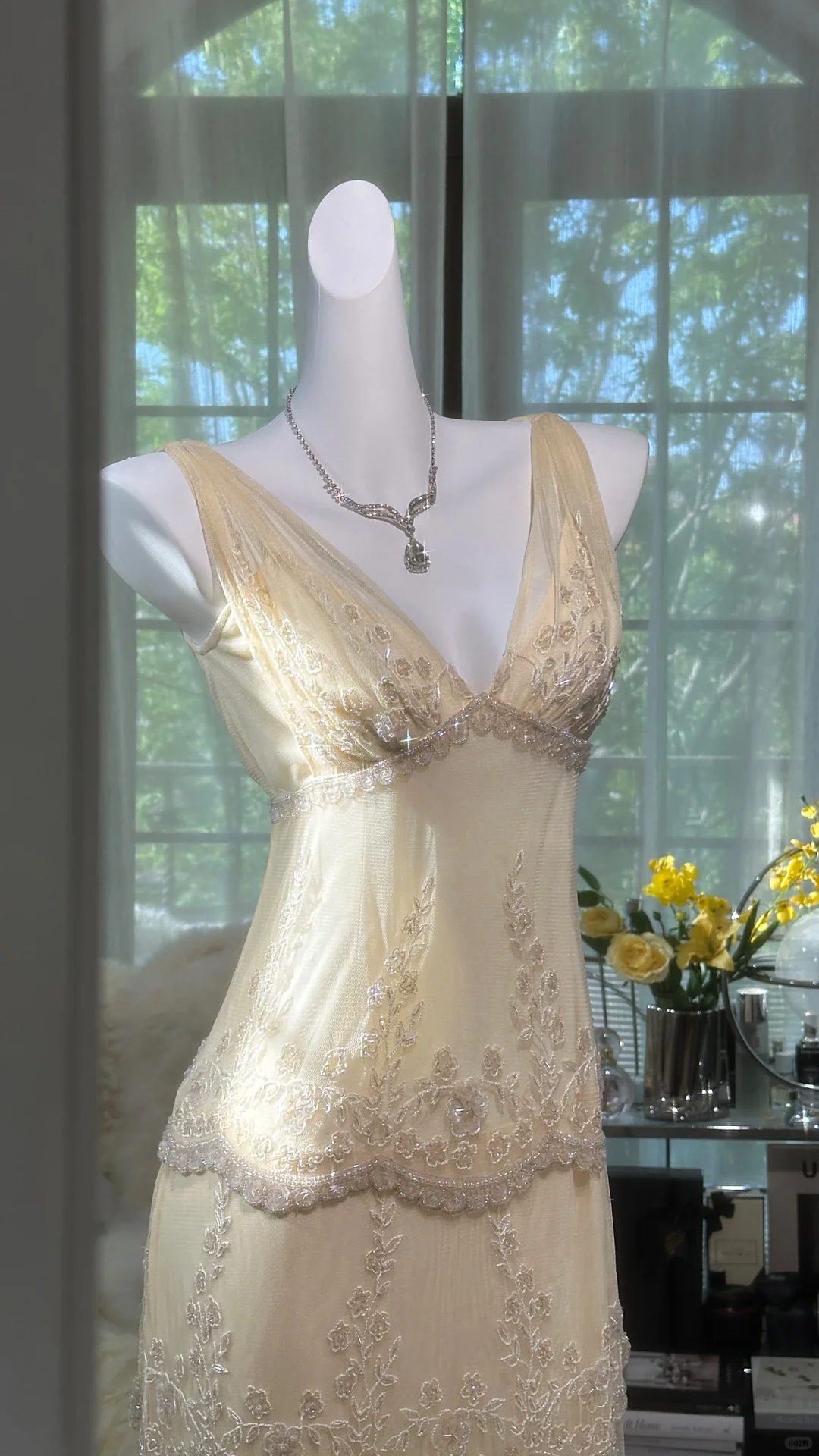 Charming Sheath V Neck Layered Appliques Ivory Chiffon Party Dress Evening Dress SH2965