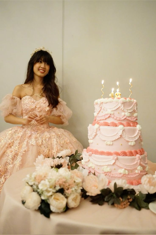 Sweet Pink Tulle Sequin Appliques Ball Gown Quinceanera Dress D1010