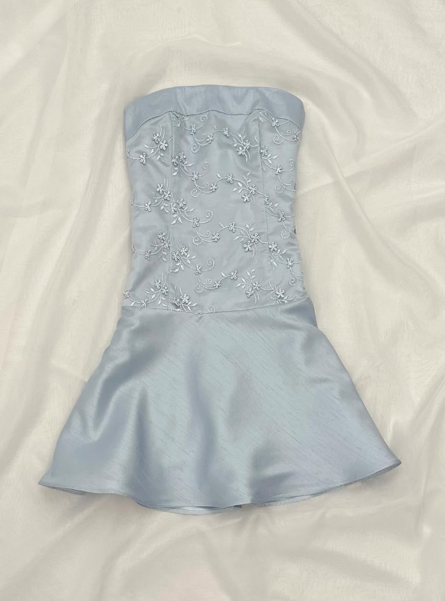 Cute Blue A Line Strapless Embroidery Satin Short Homecoming Dress Outfits SH3608
