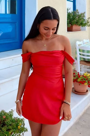 Red Square Sleeveless Satin Mini Homecoming Dress