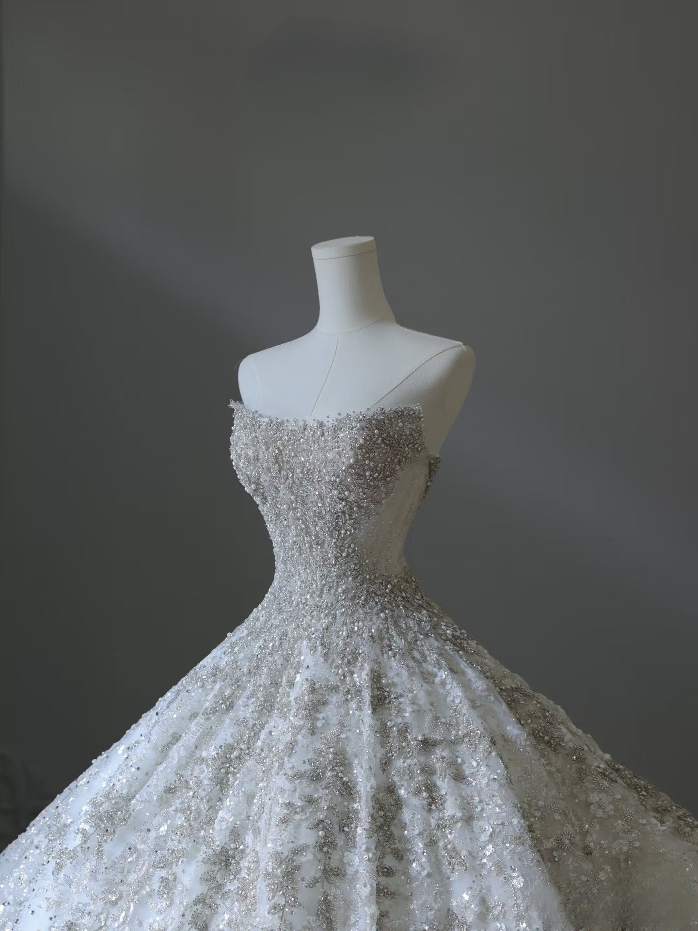 Timeless Ball Gown Sweetheart Sequin Ivory Long Wedding Dress Bridal Dresses SD2491