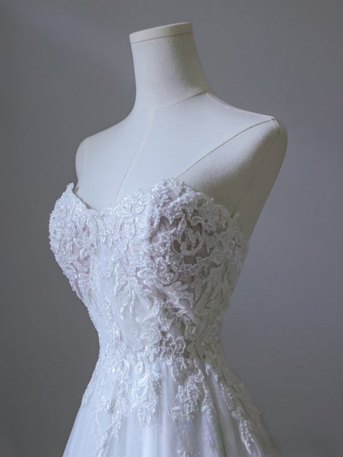 Timeless A line Sweetheart Tulle White Lace Long Wedding Dress Bridal Dresses SD2497