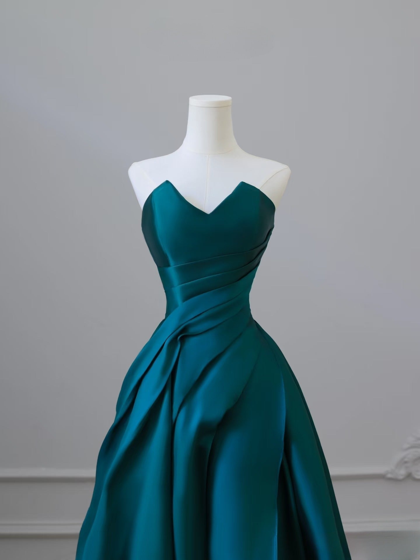 Classy Ball Gown Strapless Satin Ruffles Long Evening Dress Prom Dresses SD2498