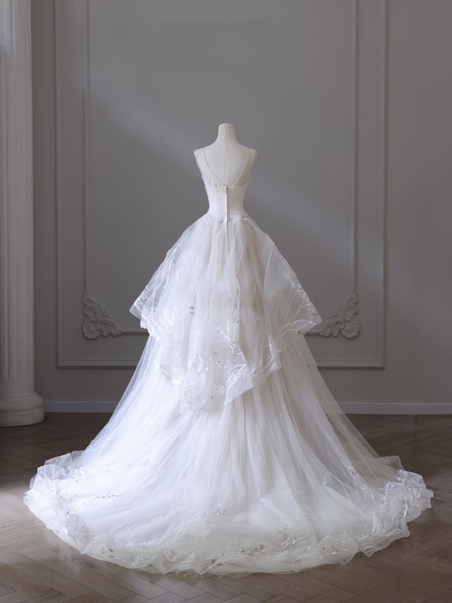 Timeless Ball Gown Jewel Neckline Sequin Sleeveless Wedding Dress Bridal Dresses SD2501