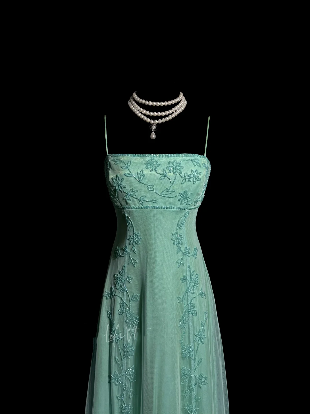 Classy Elegant A line Spaghetti Straps Blue Beading Sleeveless Chiffon Prom Dresses H2980
