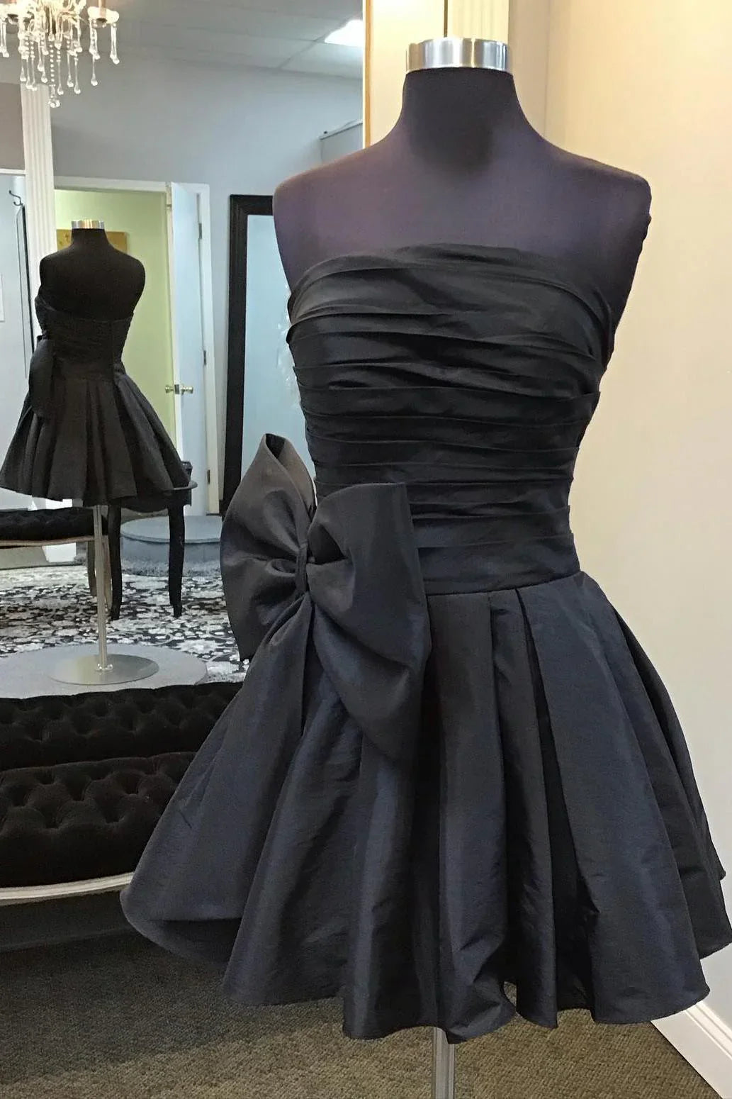 Satin A-Line Empire Strapless Short Party Homecoming Dress With Bow