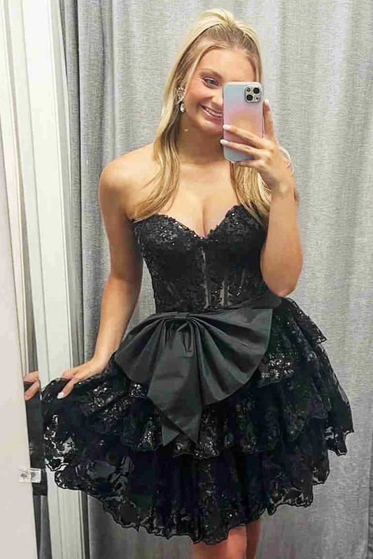 Sexy Lace A-Line Sweetheart Strapless Homecoming Dress