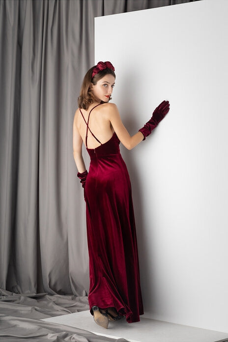 Sexy V-Neck Straps Open Back Burgundy Velvet Party Dress