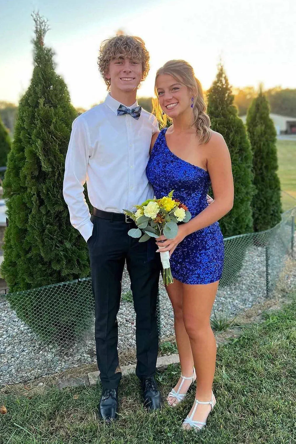 Sparkly One Shoulder Sleeveless Sequins Bodycon Homecoming Dress
