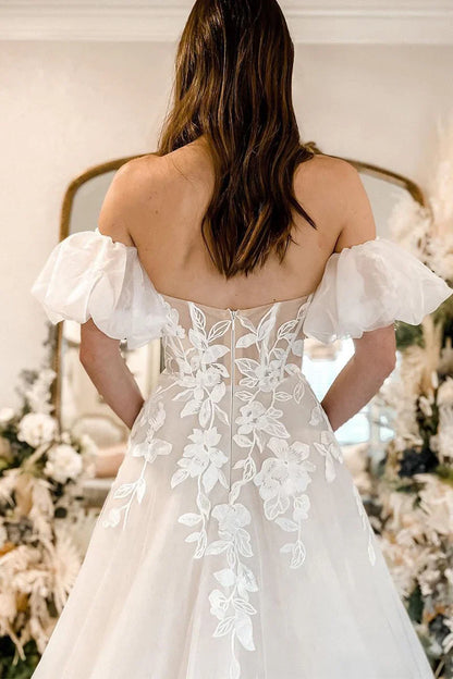 Sweetheart Empire Lace Appliques A-Line Beach Wedding Dress