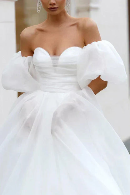 Sweetheart Short Sleeves A-Line Empire Wedding Dress With Train