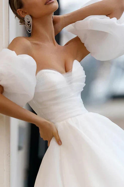 Sweetheart Short Sleeves A-Line Empire Wedding Dress With Train