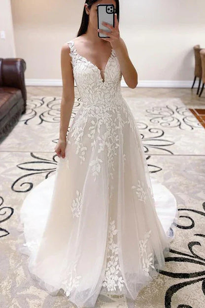 Sweetheart Spaghetti Straps A-Line Appliques Wedding Dress