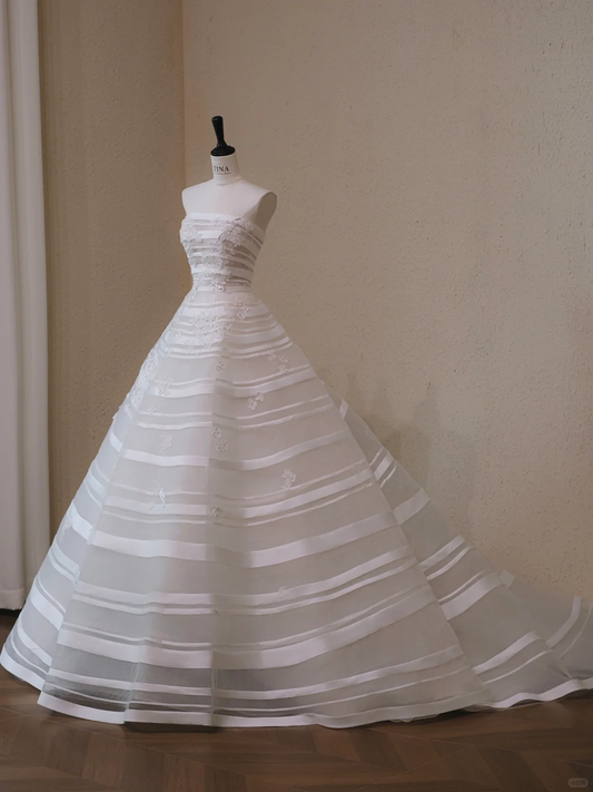 Stunning Ball Gown Strapless Appliques White Organza Satin Prom Dress Wedding Dresses SH4588