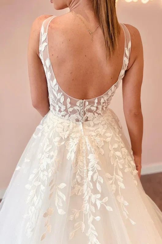 Tulle A-Line Low V-Neck Sleeveless Appliques Long Wedding Dress