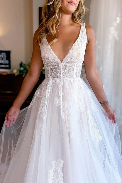 Tulle A-Line V-Neck Sleeveless Appliques Wedding Dress