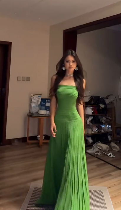 Sexy Green Strapless Satin Pleated Mermaid Long Wedding Guest Dress Birthday Prom Dress D1629