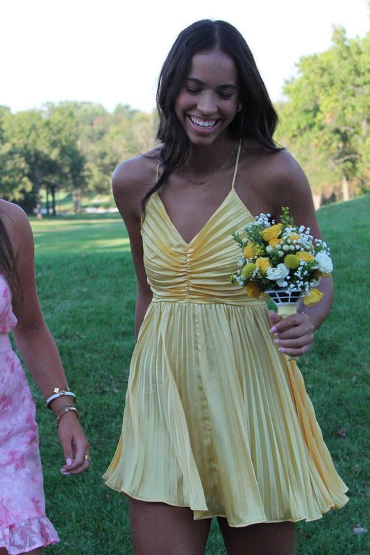 V-Neck Spaghetti Straps Pleated Short Party Homecoming Dress