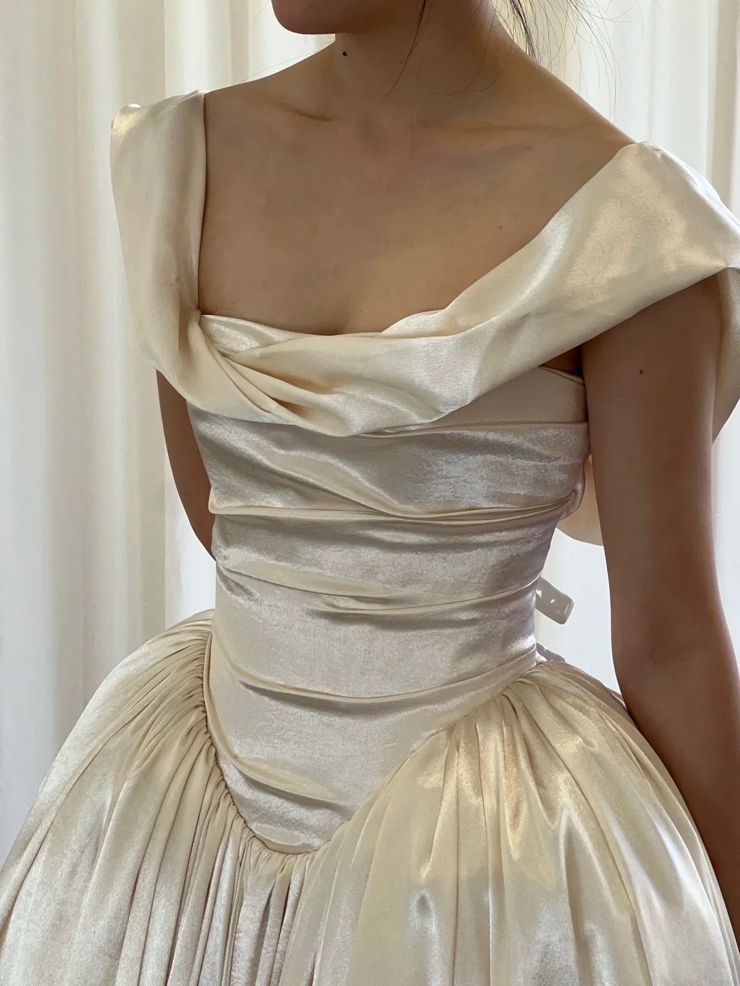Gentle Vintage Ball Gown Straps Pleated Ivory Satin Wedding Dress SH5075