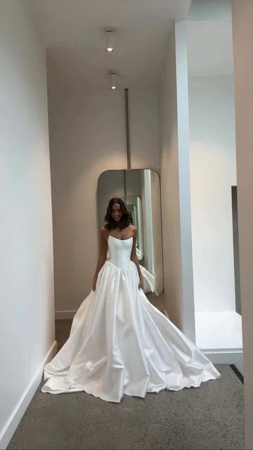 Simple Wedding Dress Ball Gown Strapless Satin White Wedding Dresses Bridal Gowns W0110