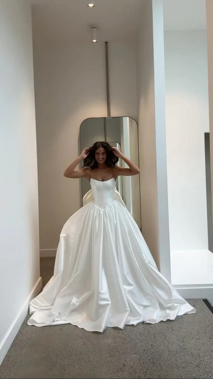 Simple Wedding Dress Ball Gown Strapless Satin White Wedding Dresses Bridal Gowns W0110
