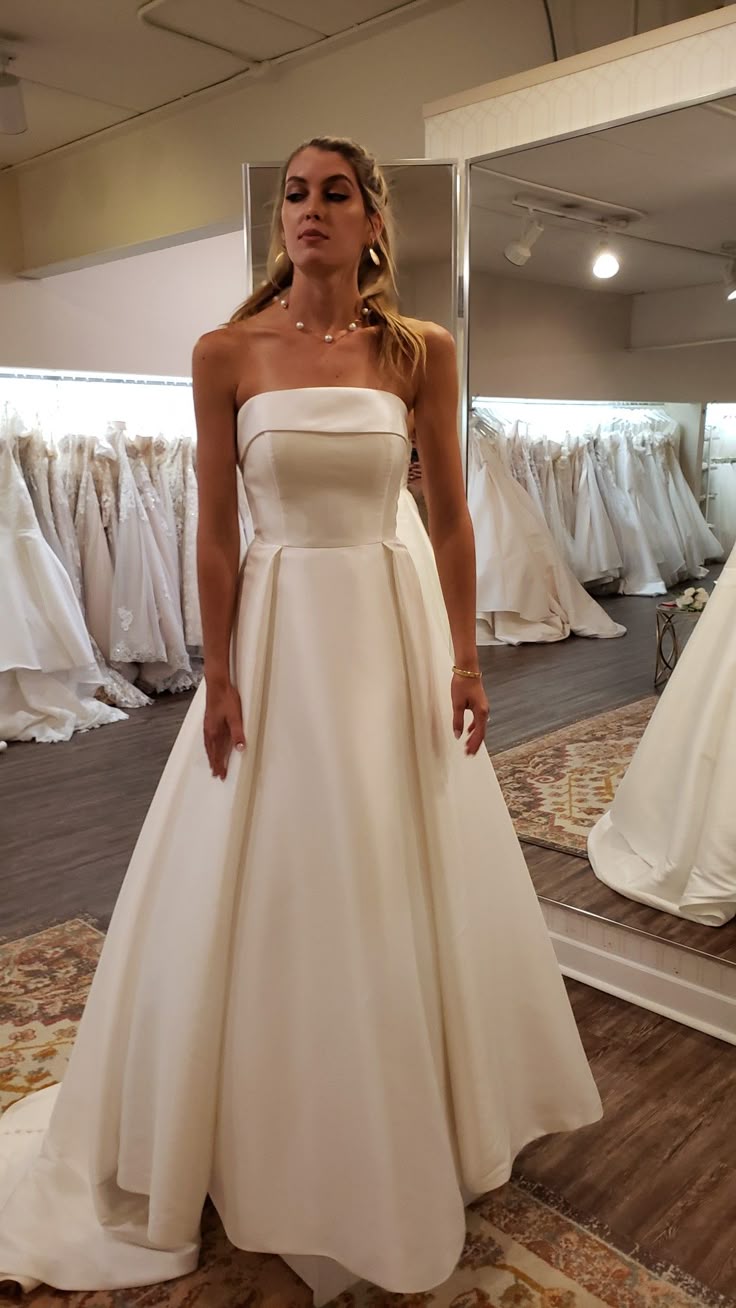 Modest Wedding Dress Ball Gown Strapless White Satin Long Wedding Dresses Brides Dress Bridal Gowns W0116