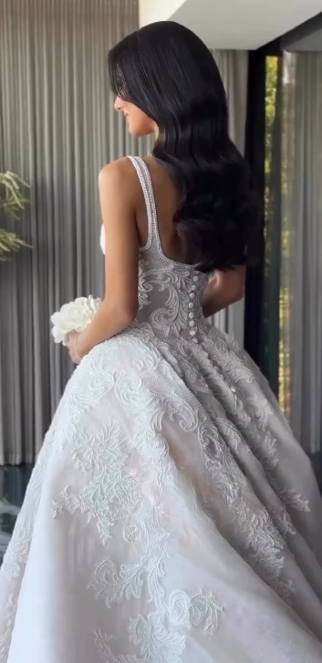 Pretty Wedding Dress Ball Gown Square Neck Lace White Wedding Dresses Bridal Gowns DP1612