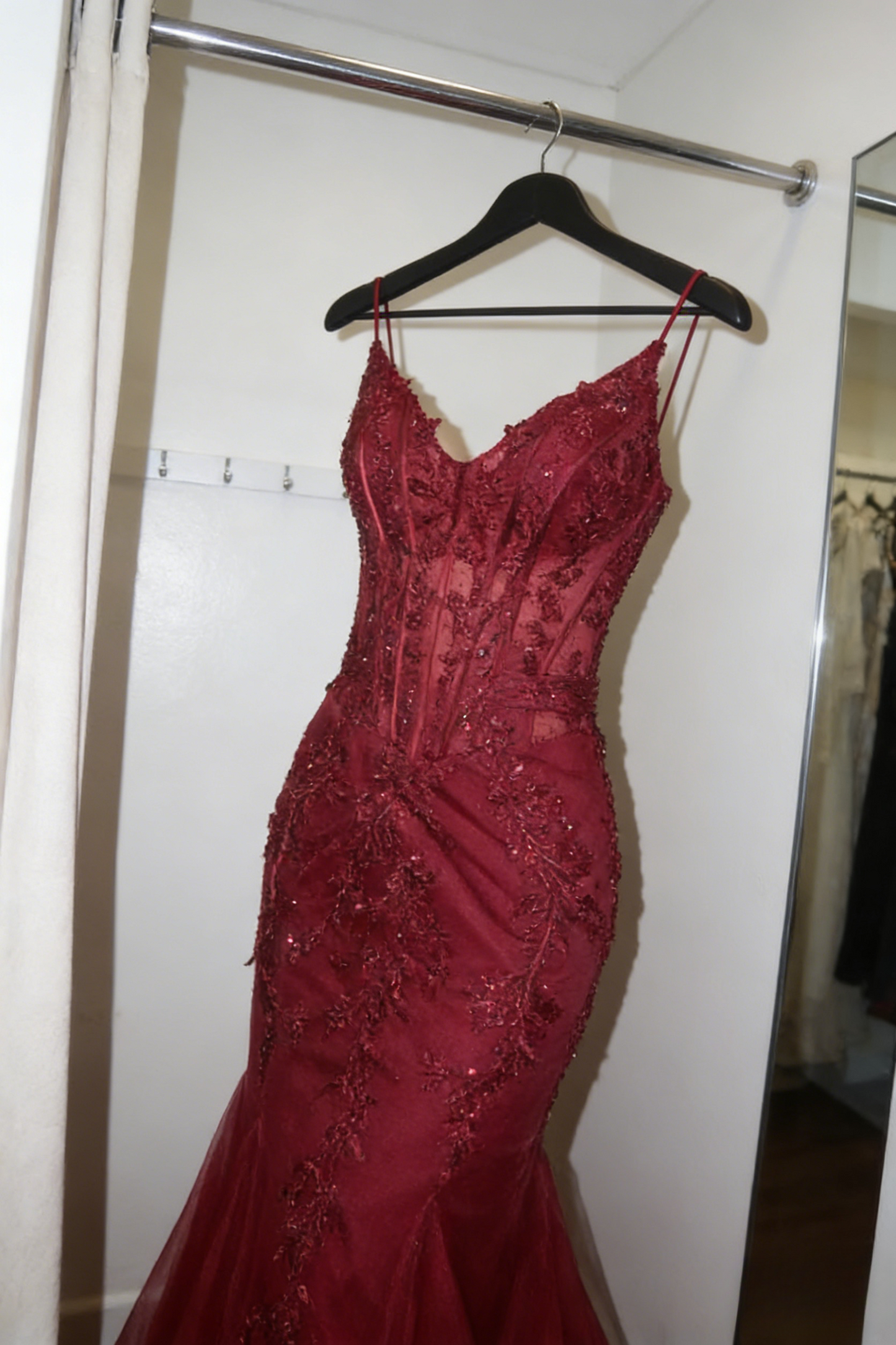 Modest Mermaid Spaghetti Straps Burgundy Sequin Formal Gown 23rd Birthday Dress Prom Dresses 20th Birthday Outfits W0356
