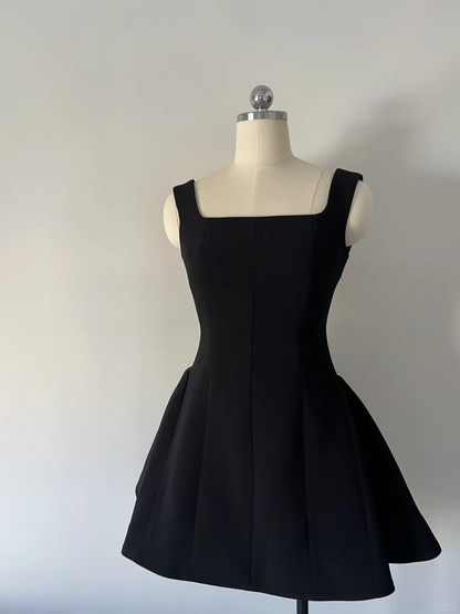 Simple A Line Square Neck Little Black Dress Satin Formal Short 8th Grade Homecoming Dress Summer Middle School Hoco Dresses Birthday Outfits W996
