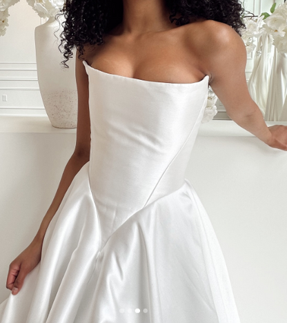Pretty Wedding Dress Ball Gown Strapless White Satin Long Wedding Dresses Bridal Gowns WD051