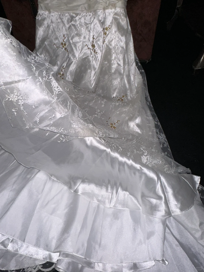 White A Line Sweetheart Neck Beaded Pleated Satin Lace Prom Dress Evening Dress SH3183