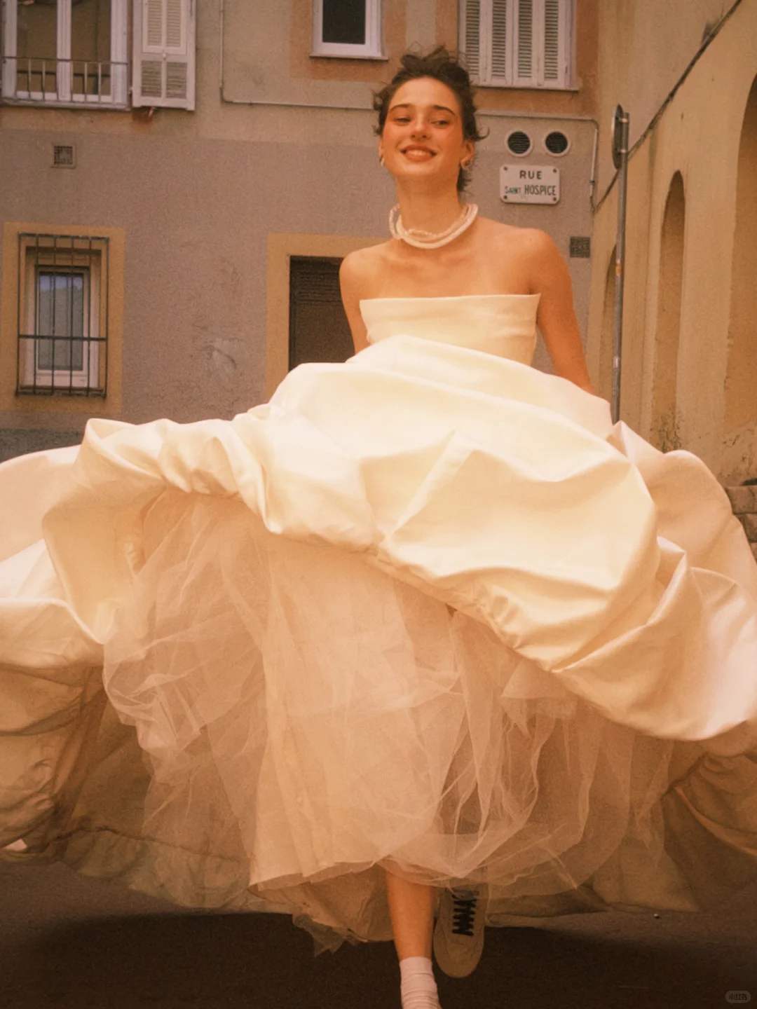 Simple Classic Ball Gown Strapless White Satin Tulle Long Wedding Dress  SH5099