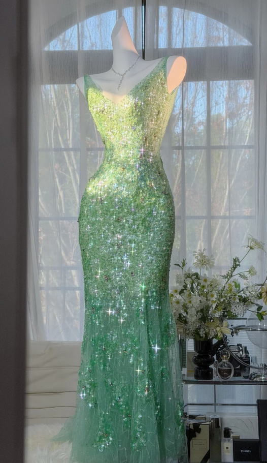 Sparkly Green V Neck Tulle Sequin Beaded Mermaid Long Evening Dress Party Gown D2378