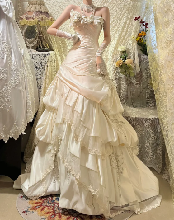 Vintage Ball Gown Strapless Pleated Satin Prom Dresses Wedding Dresses SH4645