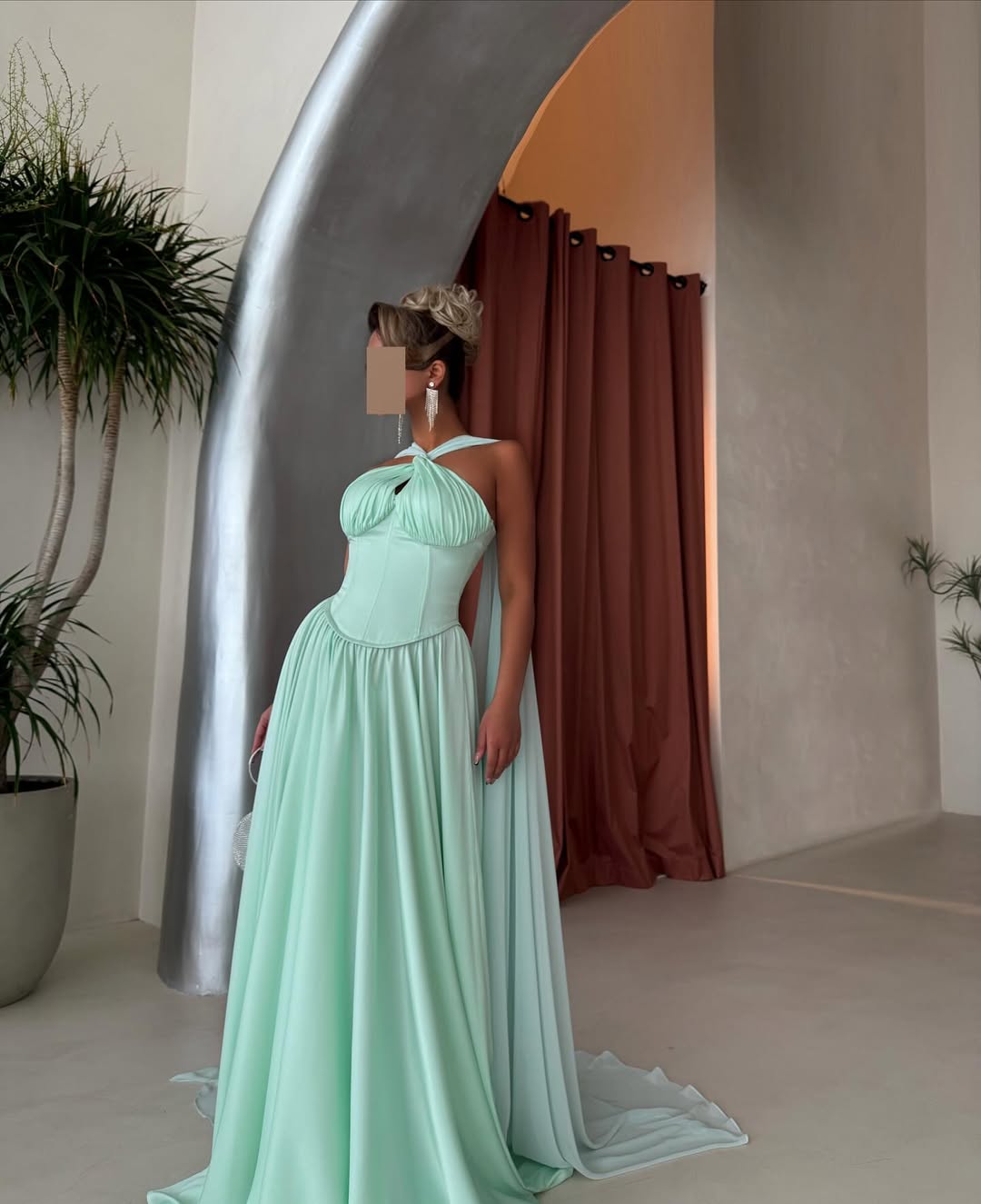Elegant Sleeveless Halter Straps Prom Dress With Pleated