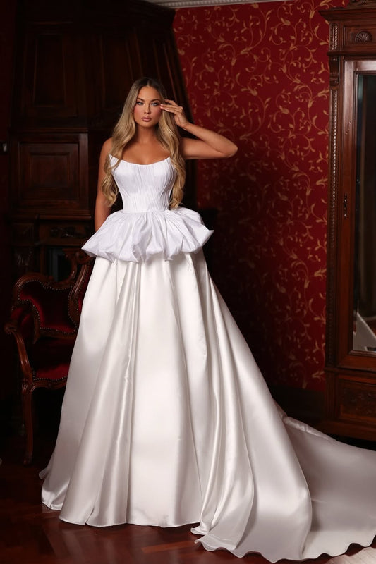 White Sleeveless A-Line Strapless Prom Dress With Satin