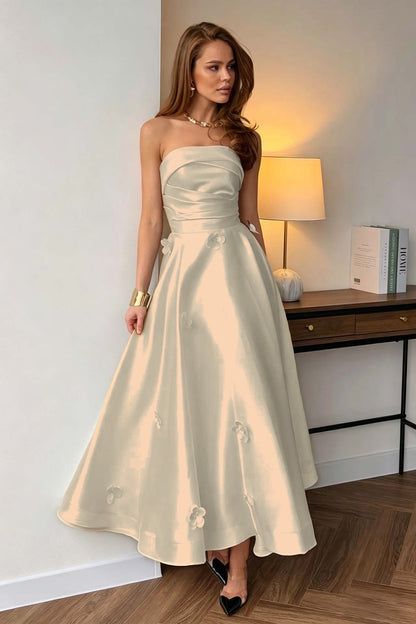 Black Strapless A-Line Evening Dress Sleeveless in Satin with Flower