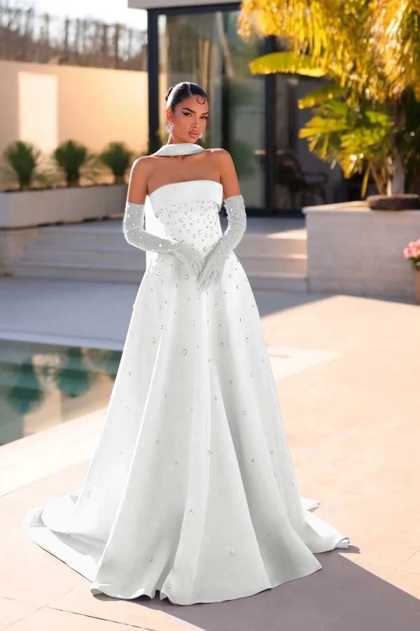 Sleeveless Strapless Long Evening Dress With Appliques Gloves