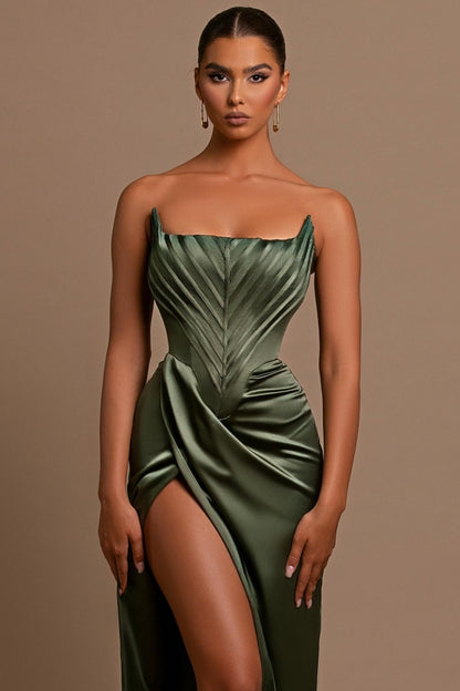 Attractive Green Sleeveless Mermaid Prom Dress With Split