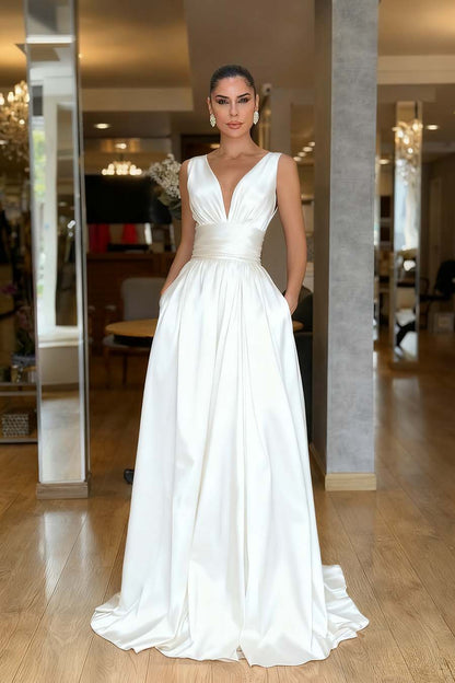 Chic Red Satin Spaghtti Strap Sleeveless V Neck Long Prom Dress with Pleated