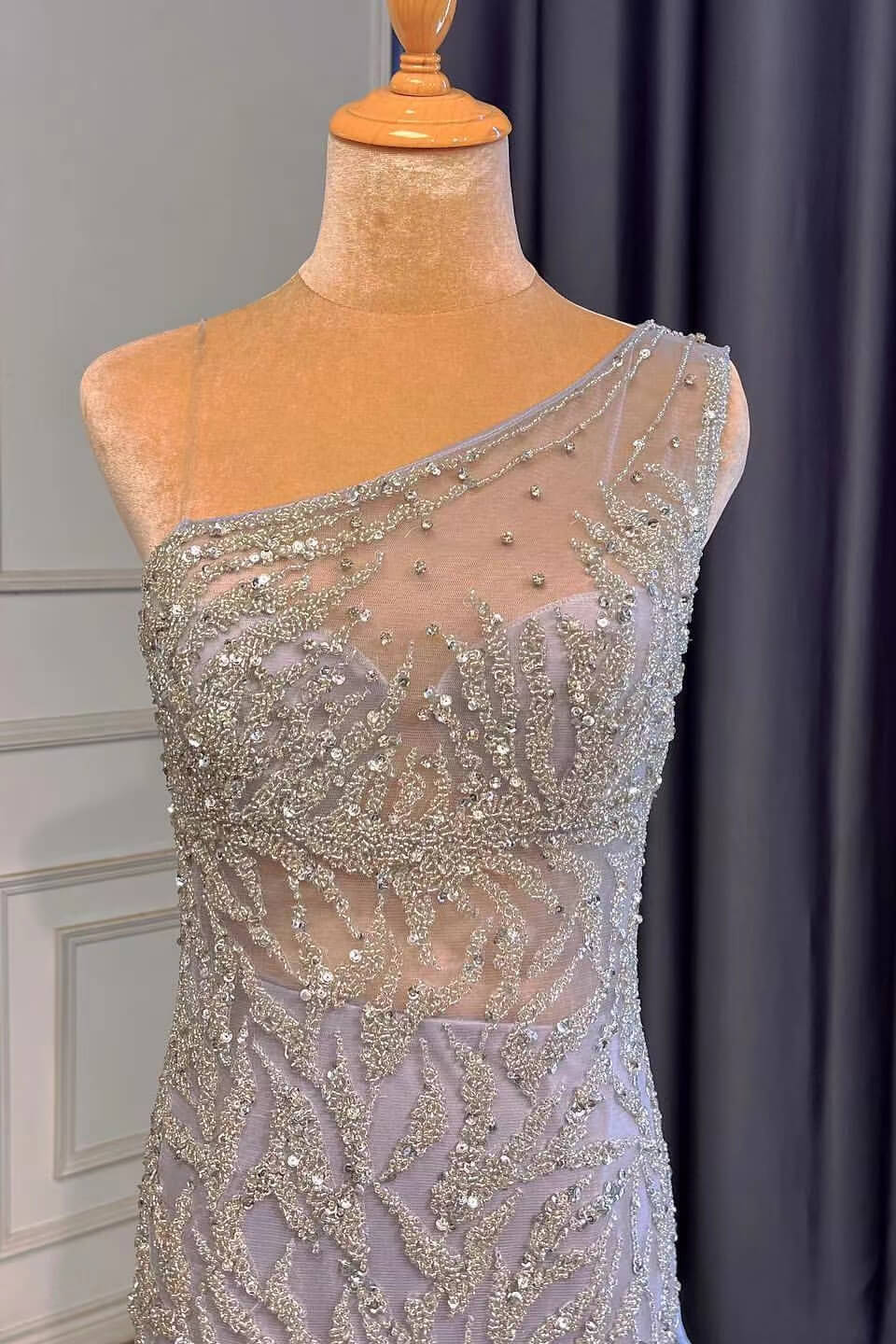 Light Purple Mermaid Beads One Shoulder Prom Dress With Long Ruffles Appliques Front Split