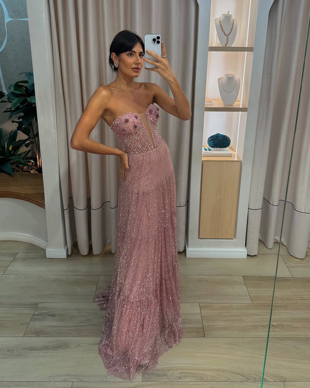 Sleeveless Deep V-Neck Strapless Sequins Prom Dress